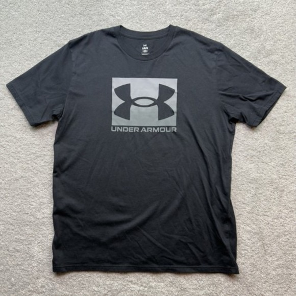 Under Armour Other - Under Armour T-Shirt Mens Large Black Gray Boxed Logo Loose Fit Short Sleeve Tee